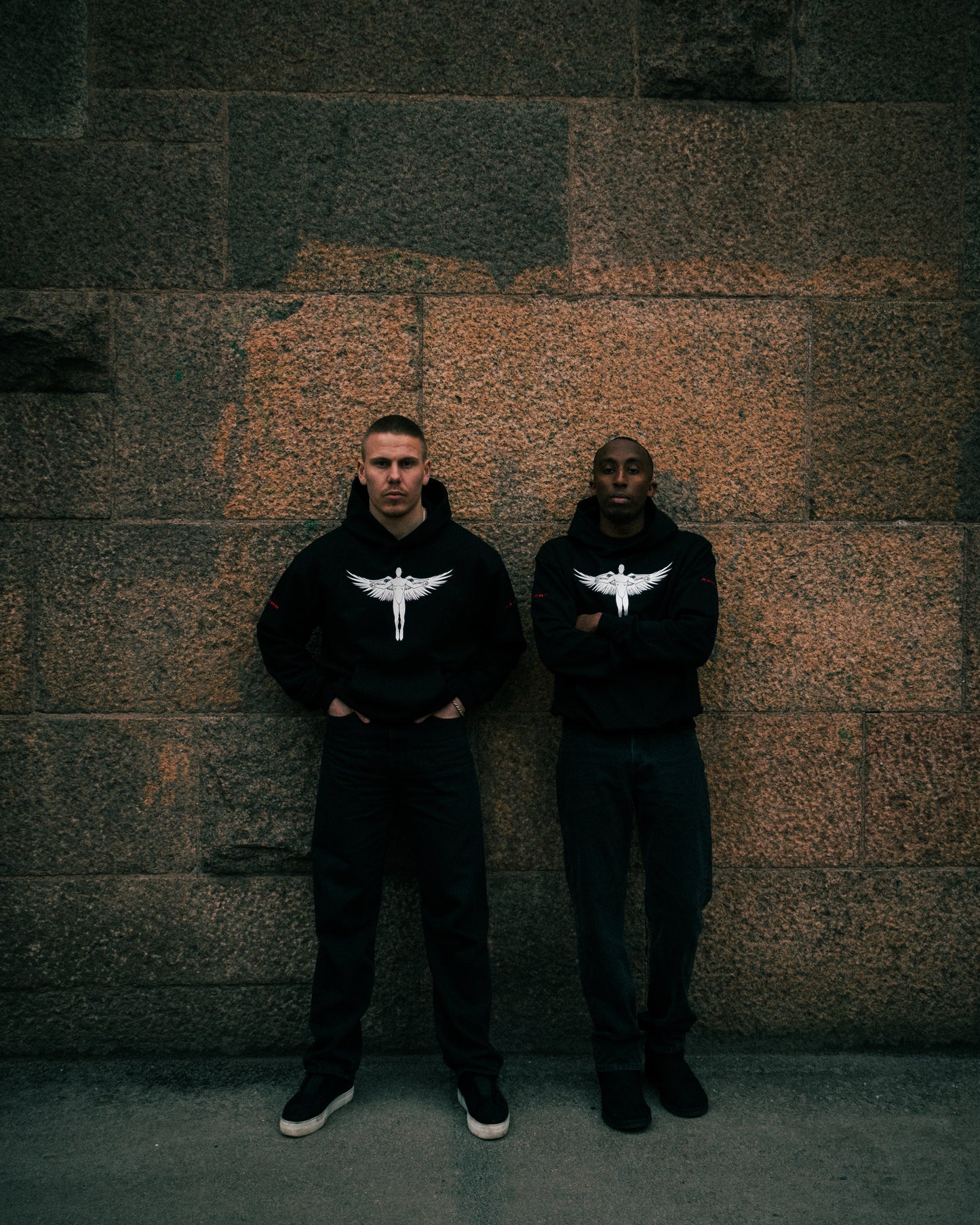 'THE MAN WHO TOOK FLIGHT' HOODIE [SVART] - Antero